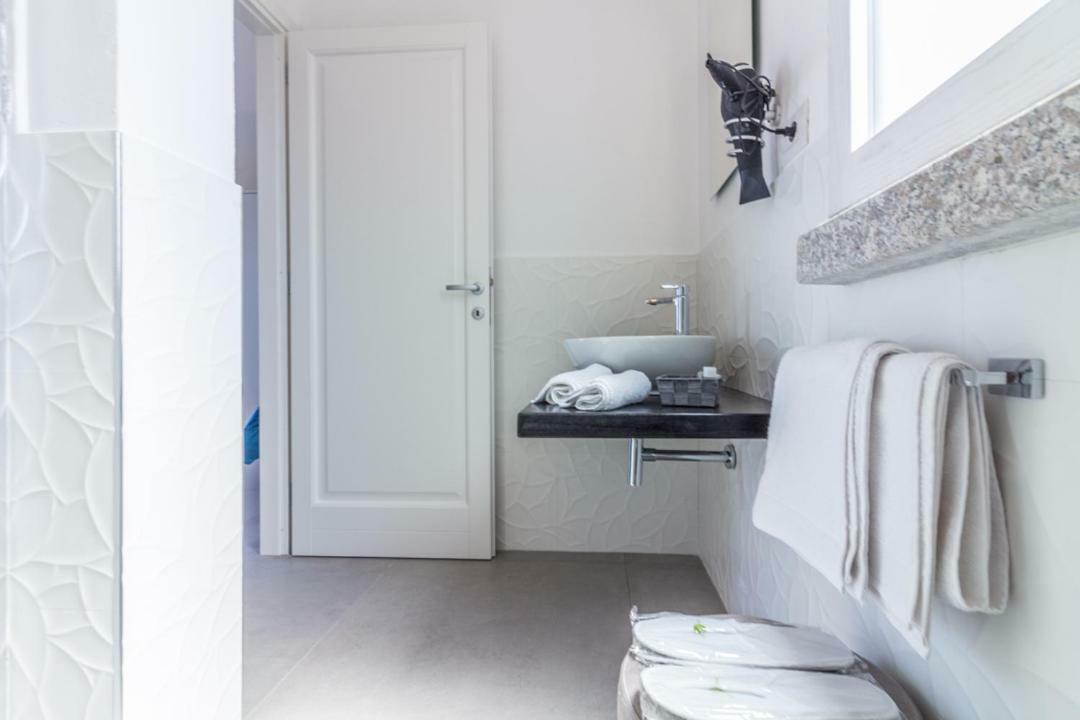 B&B Naracheddu Elite Santa Teresa Gallura Eksteriør billede