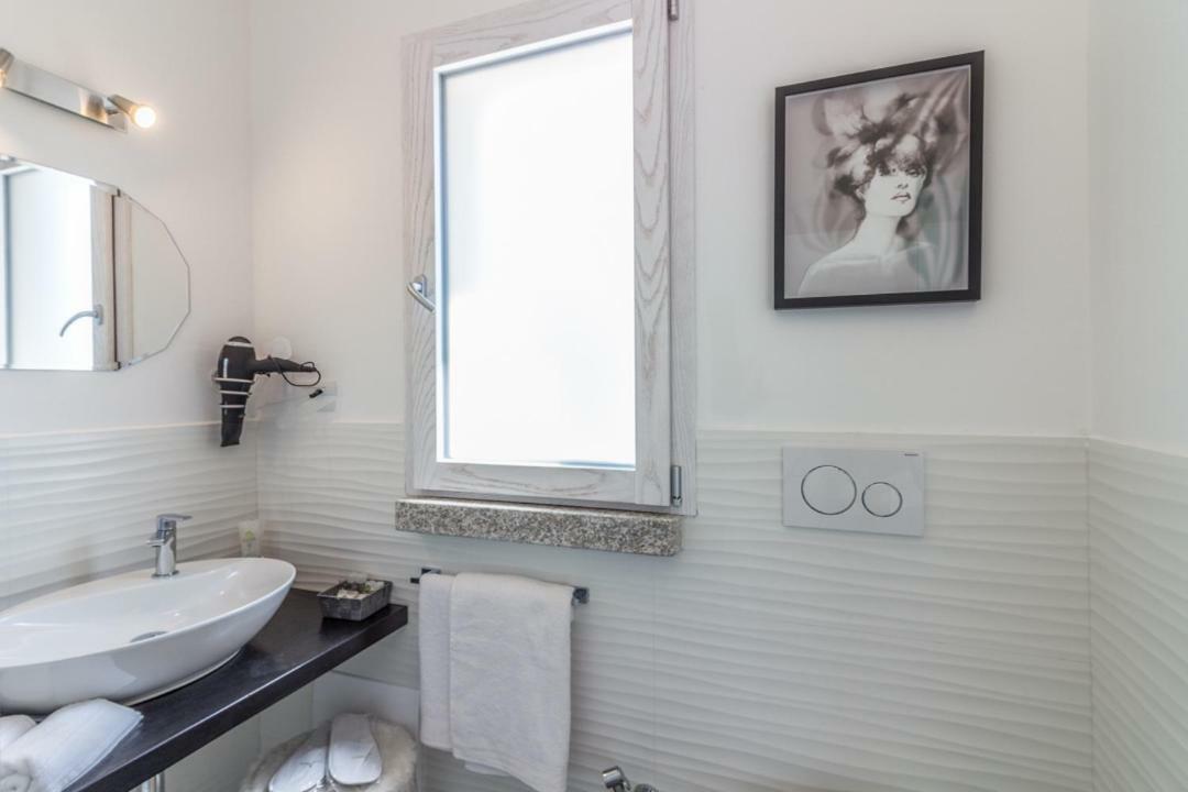 B&B Naracheddu Elite Santa Teresa Gallura Eksteriør billede